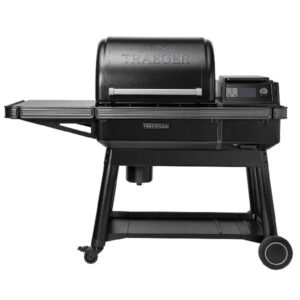 תמונה של מעשנת פלט טרייגר "איירון ווד" החדשה - TRAEGER IRONWOOD - מרכז החימום
