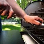 תמונה של מברשת טרייגר לניקוי הגריל - TRAEGER - מרכז החימום
